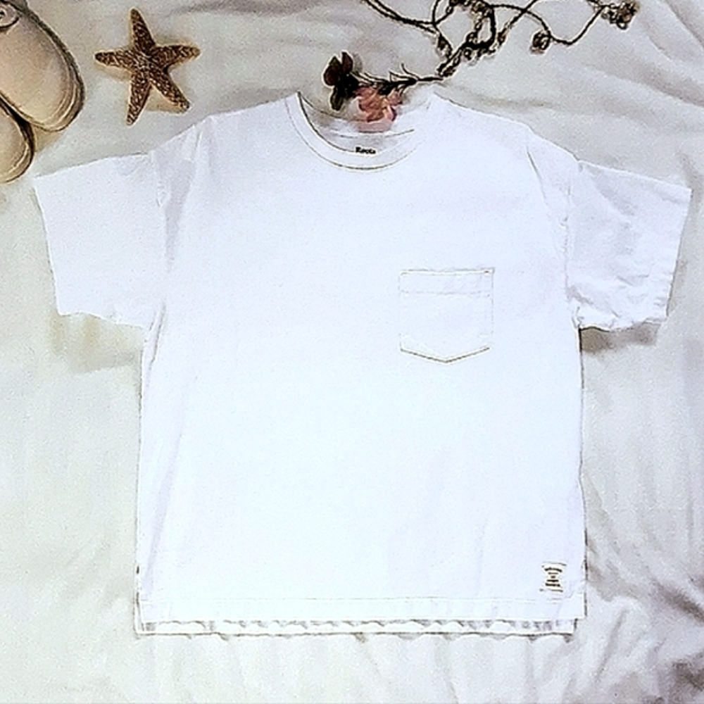 🍁 ROOTS 100% Cotton T-Shirt, White Boxy, Front Pocket